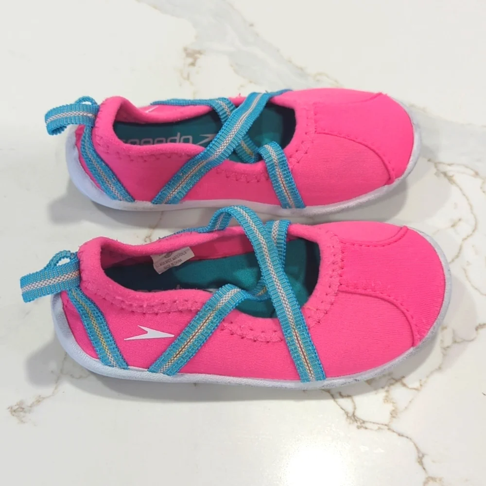 SPEEDO Water Shoes M (7-8) - Picture 3 of 6